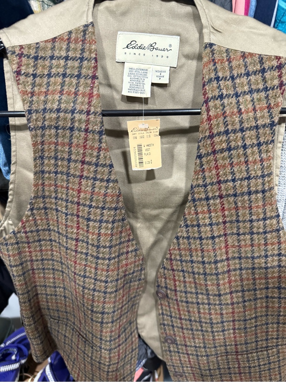 Eddie Bauer women’s wool Plaid Vest with Blue & Red Checks